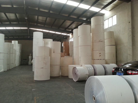 Китай Индивидуальные Печать Белый покрытием PE печатной бумаги рулон для Создания бумажные стаканчики поставщик