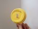 80mm Диаметр пластиковых желтый Одноразовые Чашки Крышки для Бумажные стаканчики поставщик